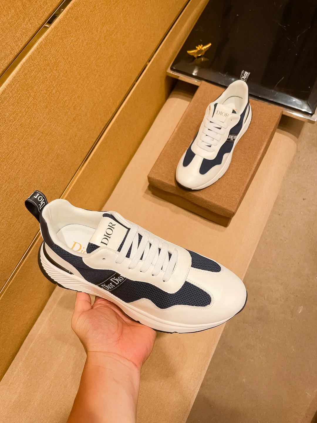 🚘🚘Factory batch 460💰🔥[Dior]🔥Men's high-end brand of shoes official website 1:1 latest masterpiece: the upper is made of Italian imported first-layer cowhide with a comfortable and breathable lining➕original non-slip and wear-resistant outsole🔥, making walking more convenient and comfortable! An exclusive new model, a stunning work, a beautiful 1:1 replica [color] compared to the official quality! Create a fashionable personality to set off your uniqueness! A must-have for trendy men! Classic🔥Size: 38-44 Color: 🔥 2⃣️colors available🔥